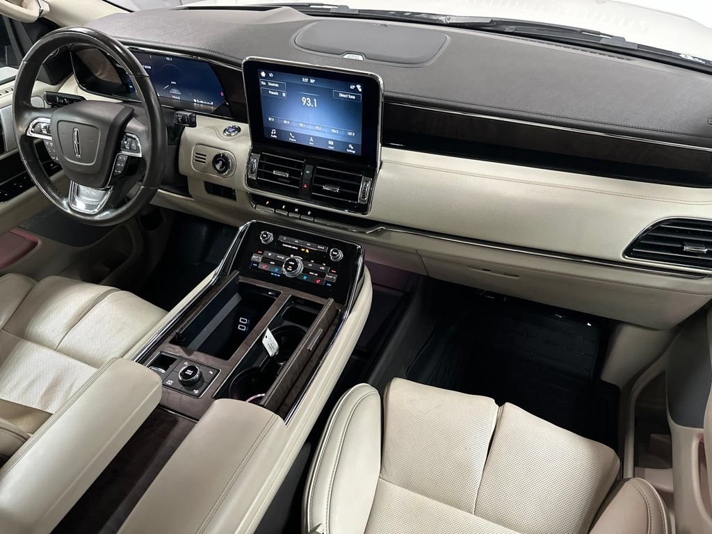 Used 2019 Lincoln Navigator Reserve AWD/4WD image 11