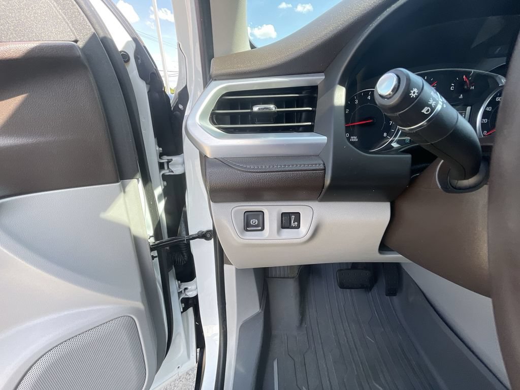 Certified 2018 GMC Acadia SLT w/ LPO, Floor Liner Package FWD image 18