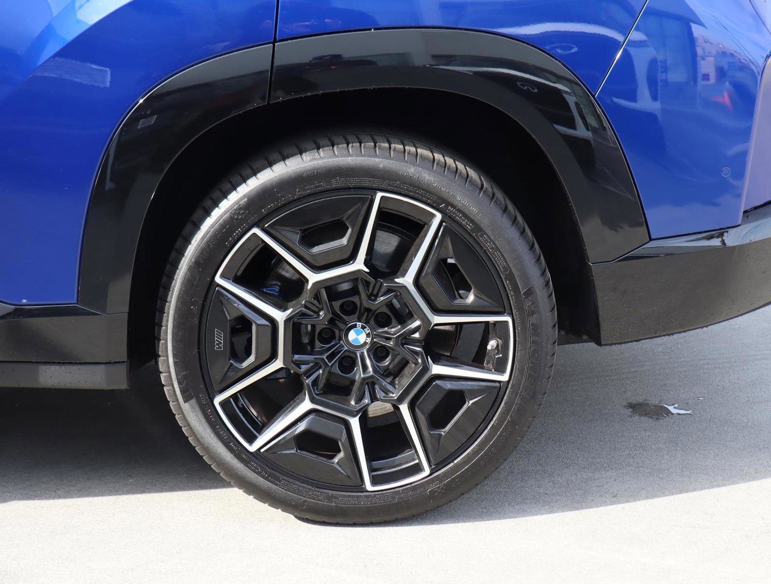 Used 2023 BMW XM image 8