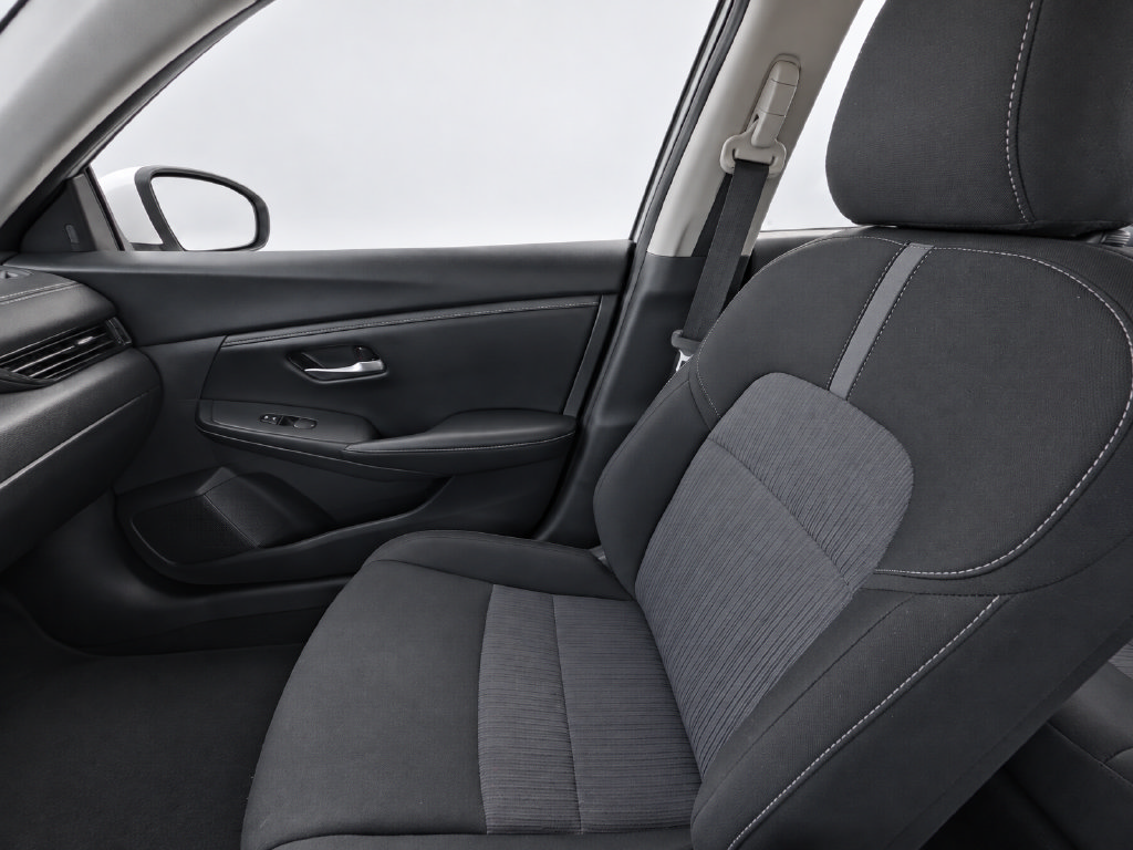Used 2024 Nissan Sentra SV FWD image 15