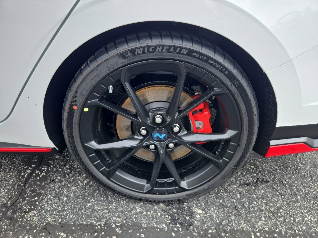 New 2026 Hyundai Elantra N FWD image 16