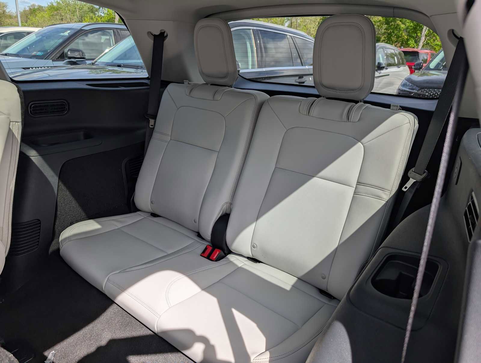 New 2026 Lincoln Aviator AWD image 17