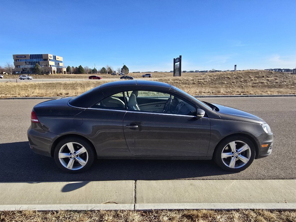 Used 2012 Volkswagen Eos Lux image 6