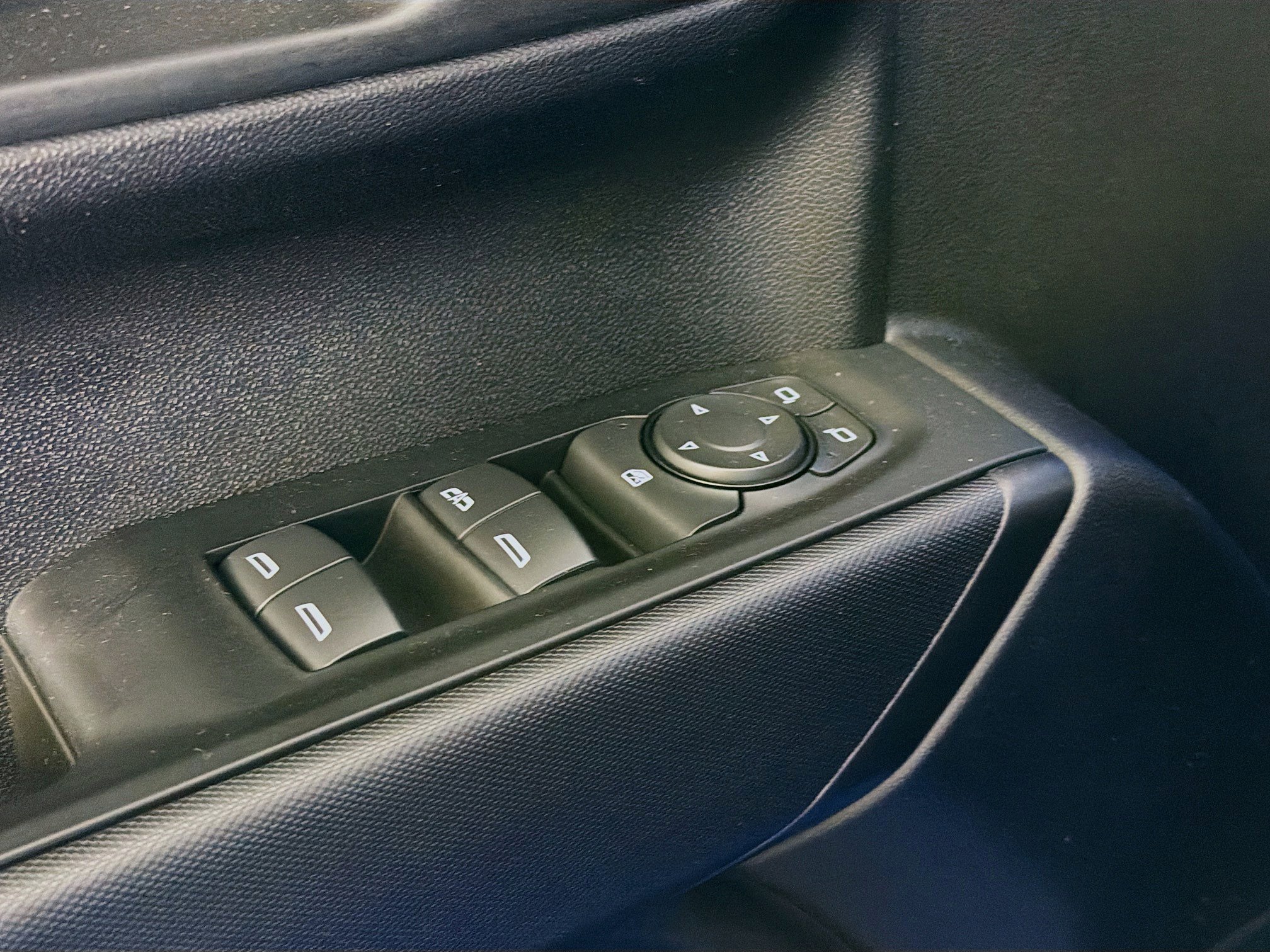 Used 2026 Chevrolet Silverado 1500 Custom w/ Turbomax Blackout Package image 19