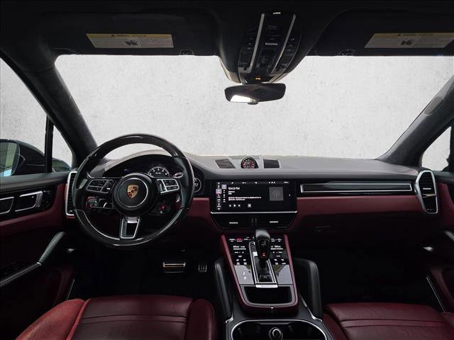 Used 2019 Porsche Cayenne Turbo image 15