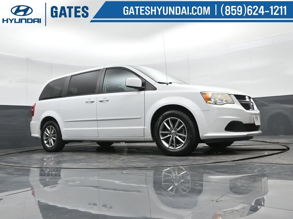 Used 2016 Dodge Grand Caravan SE image 40