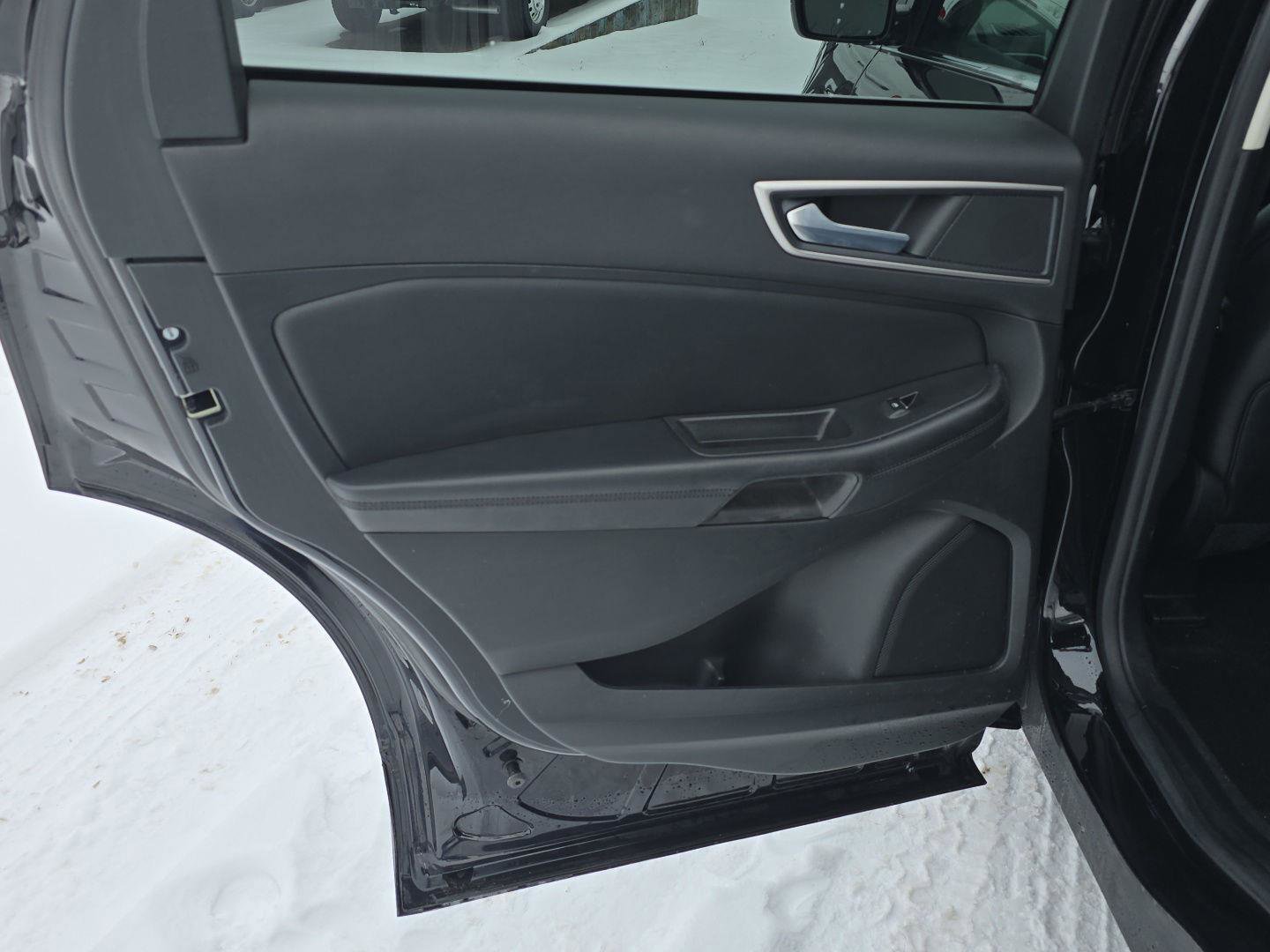 Used 2022 Ford Edge SEL w/ Convenience Package image 26