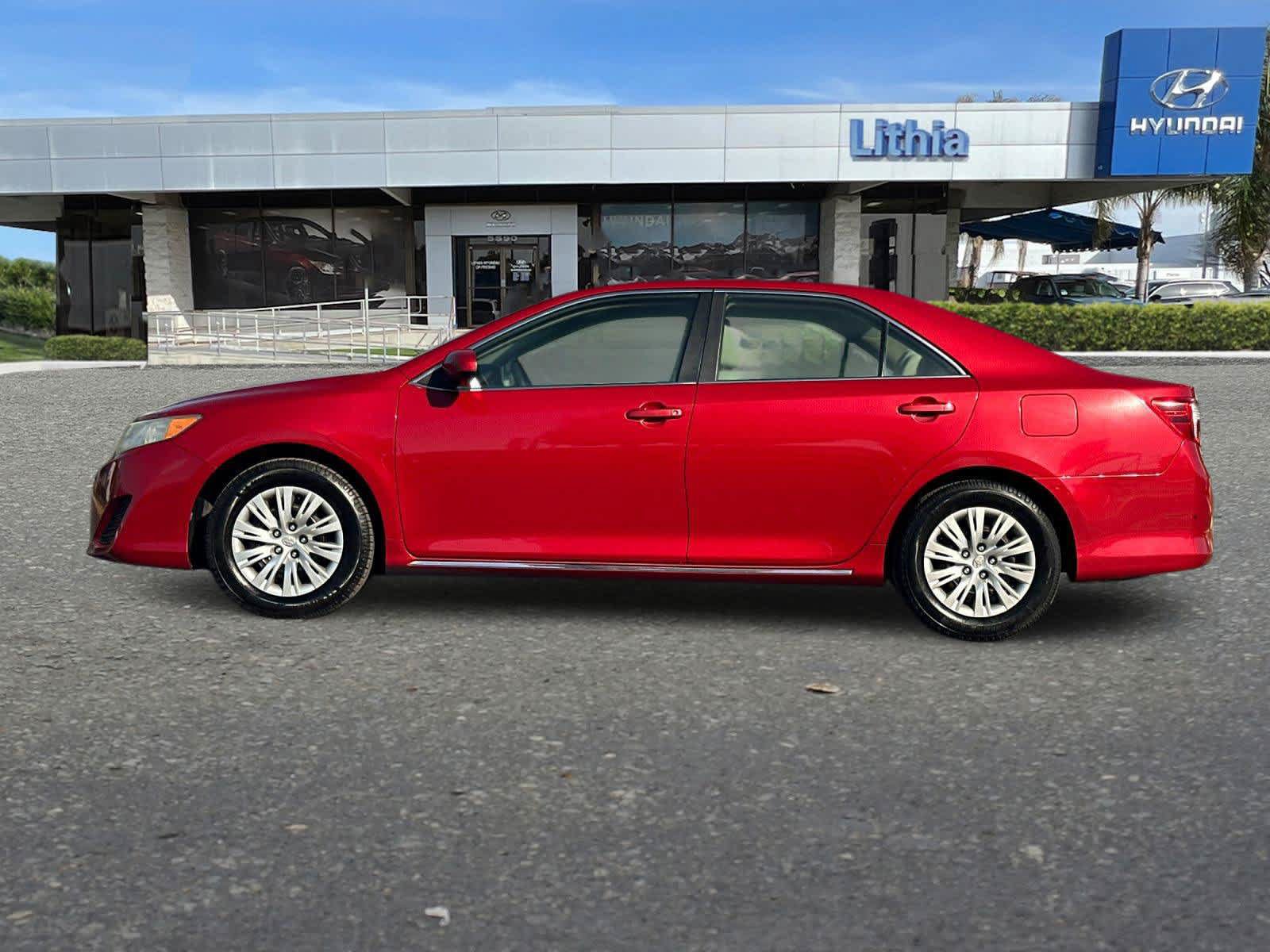 Used 2012 Toyota Camry LE FWD image 6