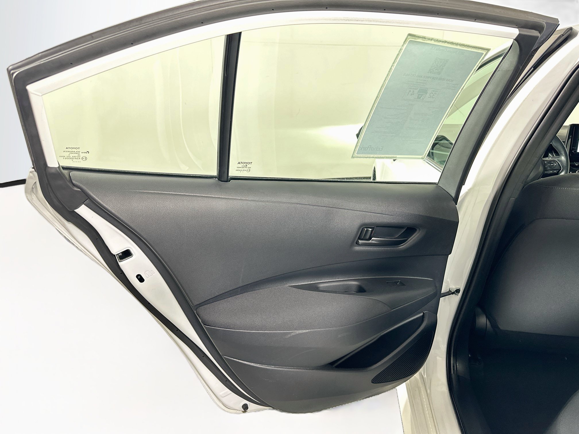 Used 2025 Toyota Corolla LE FWD image 25