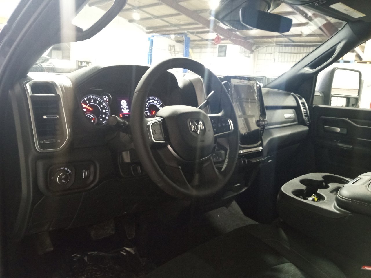 New 2026 RAM 2500 Big Horn AWD/4WD image 5