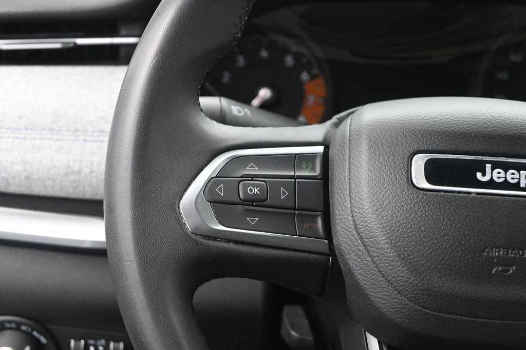 Used 2024 Jeep Compass Latitude AWD/4WD image 26
