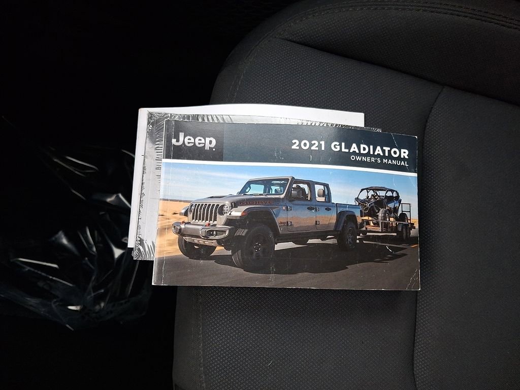 Used 2021 Jeep Gladiator Willys image 27