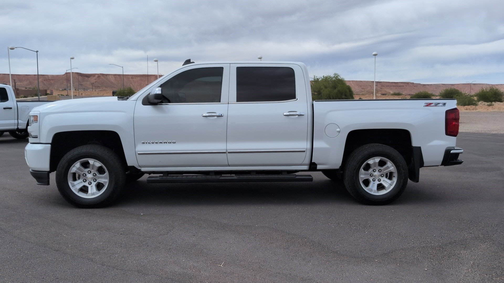 Used 2016 Chevrolet Silverado 1500 LTZ Z71 w/ LTZ Plus Package AWD/4WD image 6