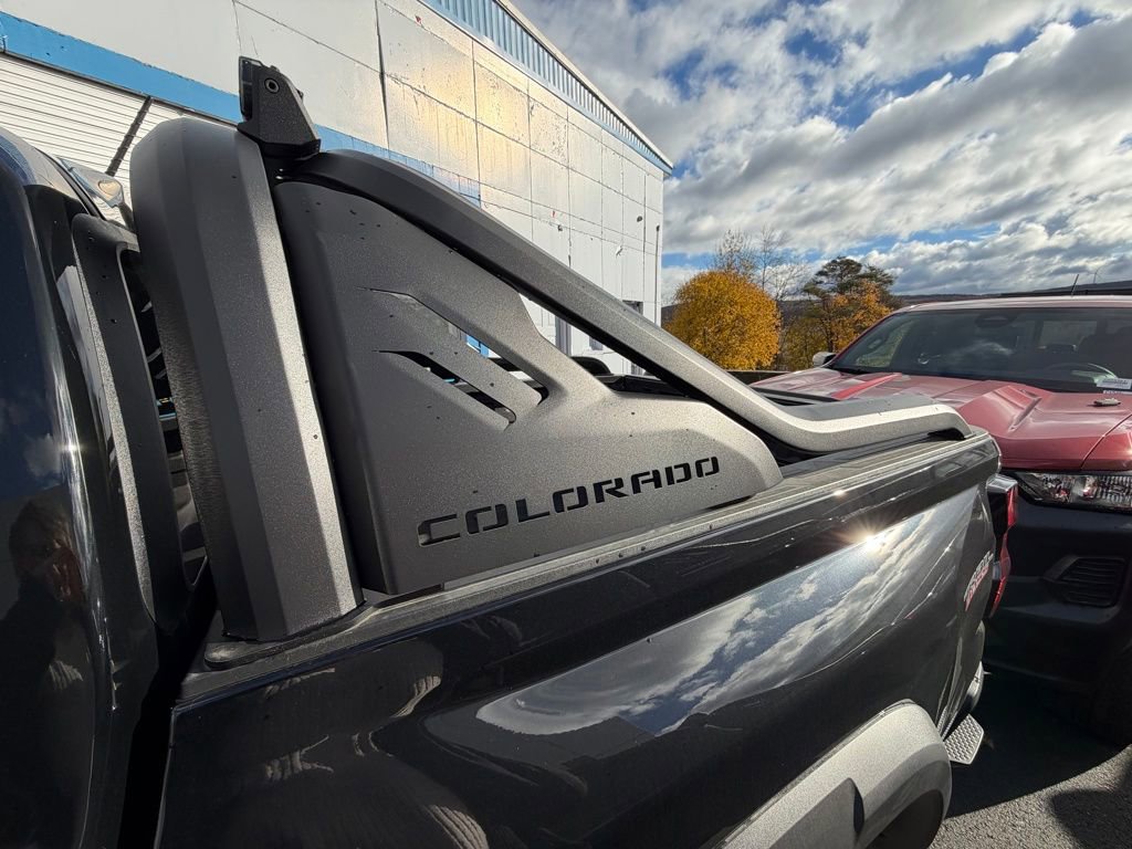 New 2025 Chevrolet Colorado Trail Boss w/ Midnight Edition image 8