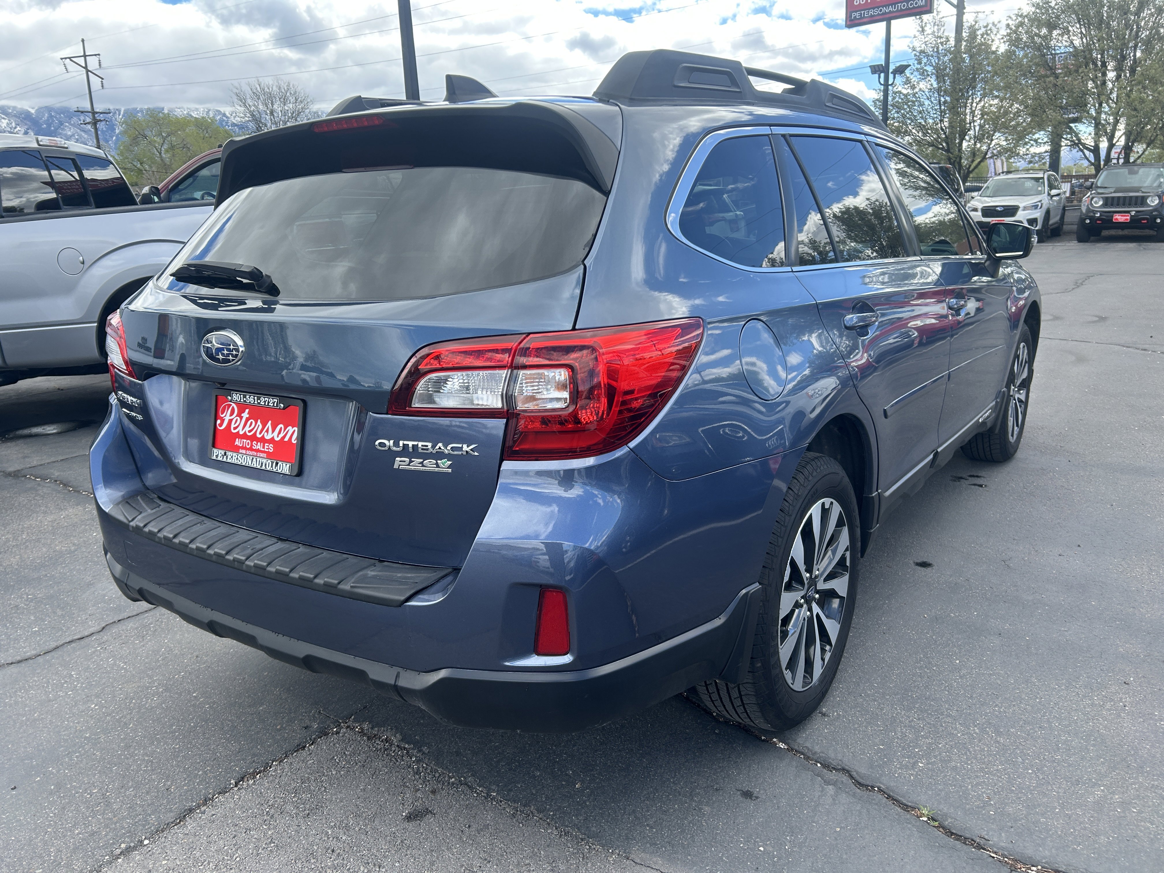 Used 2016 Subaru Outback 2.5i Limited w/ Popular Package #4 image 7