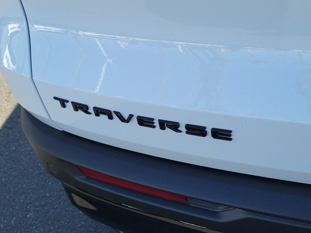New 2027 Chevrolet Traverse LT w/ Midnight/Sport Edition FWD image 22