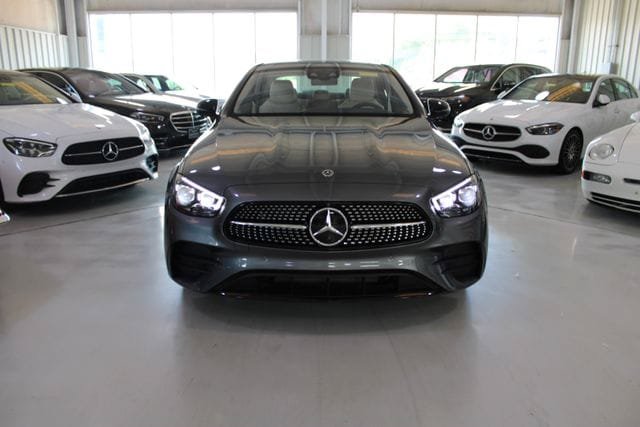Used 2023 Mercedes-Benz E 450 4MATIC Sedan w/ Premium Package image 38