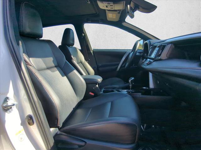 Used 2018 Toyota RAV4 SE w/ Advanced Technology Package image 20