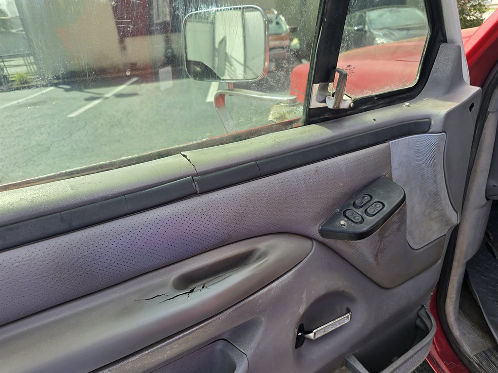 Used 1996 Ford F250 XL image 14