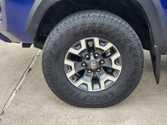 Used 2023 Toyota Tacoma TRD Off-Road image 25