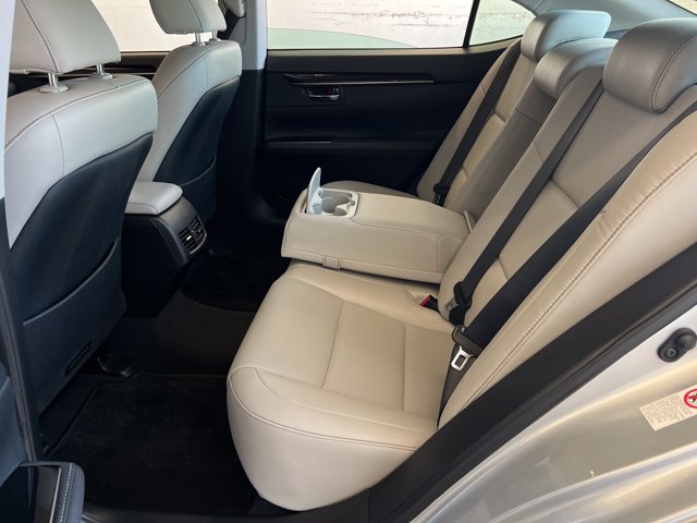 Used 2018 Lexus ES 350 w/ Premier Package FWD image 33
