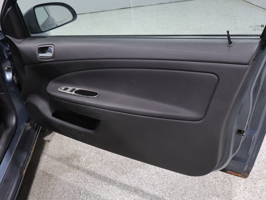 Used 2006 Chevrolet Cobalt LT w/ Preferred Equipment Group FWD image 22
