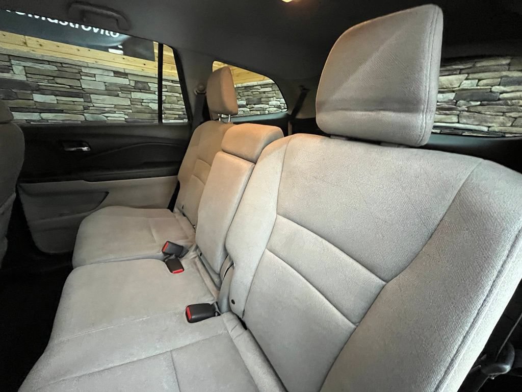 Used 2021 Honda Pilot EX image 44
