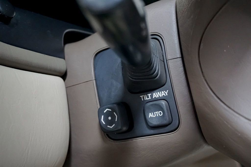 Used 1993 Lexus SC 300 Coupe image 90