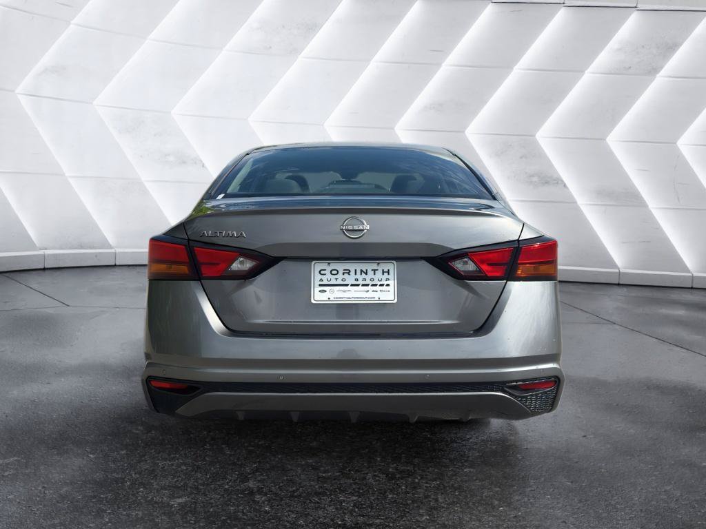 Used 2024 Nissan Altima 2.5 S FWD image 6