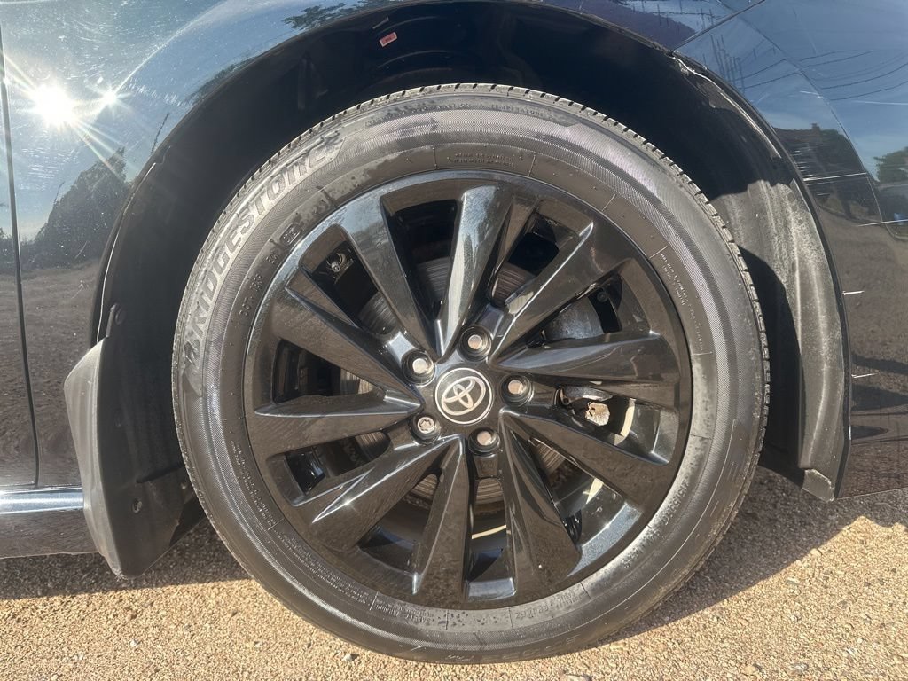 Used 2021 Toyota Camry SE FWD image 10