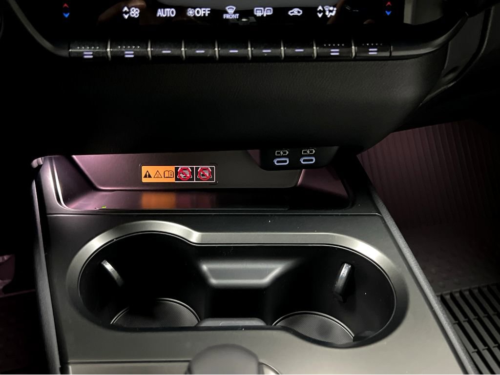 New 2026 Lexus UX 300h AWD image 17