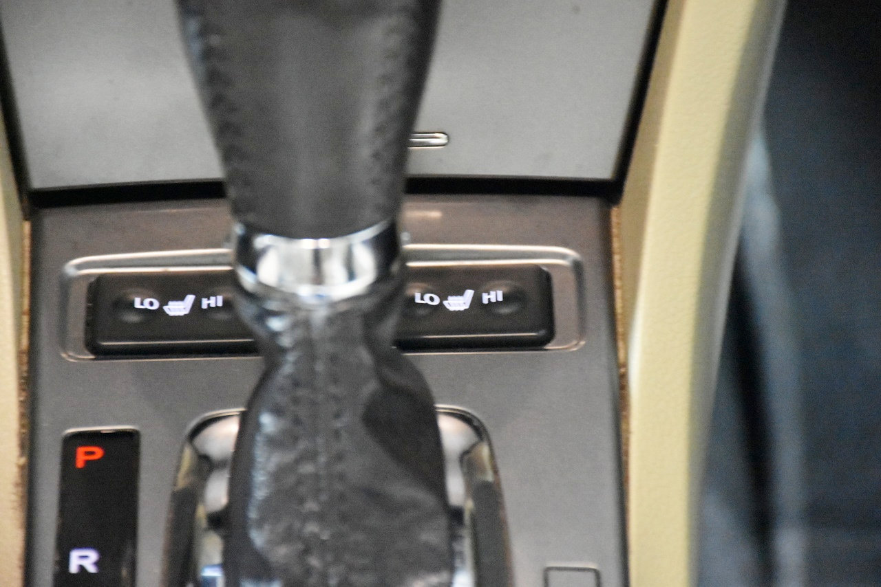 Used 2013 Acura ILX w/ Premium Package image 19