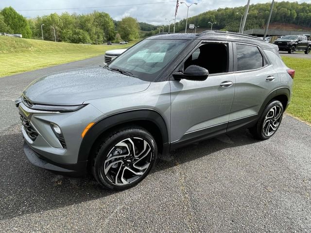New 2026 Chevrolet TrailBlazer RS w/ Convenience Package AWD/4WD image 3