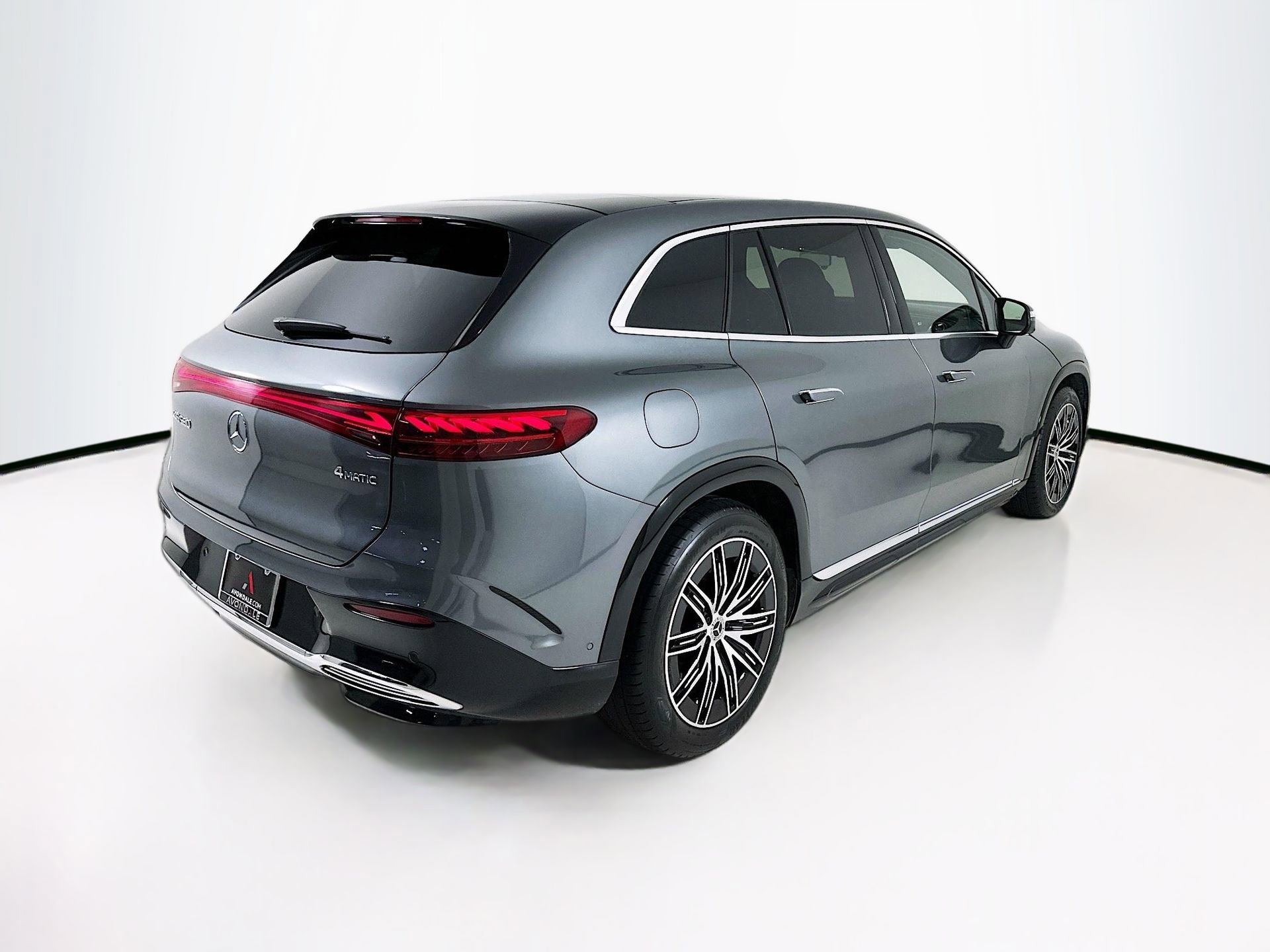 Used 2023 Mercedes-Benz EQS 580 4MATIC SUV image 8