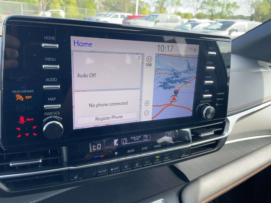 Used 2021 Toyota Sienna XSE image 39