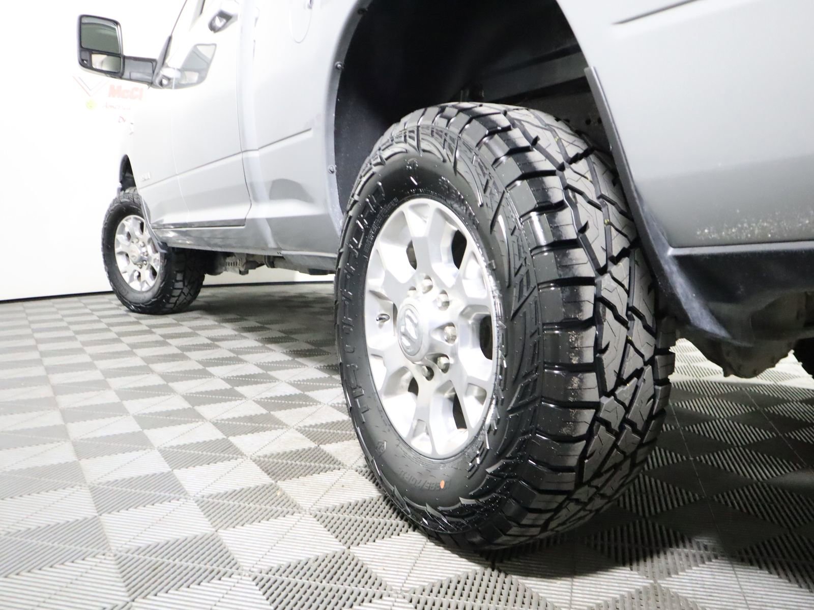Used 2024 RAM 2500 Laramie AWD/4WD image 10