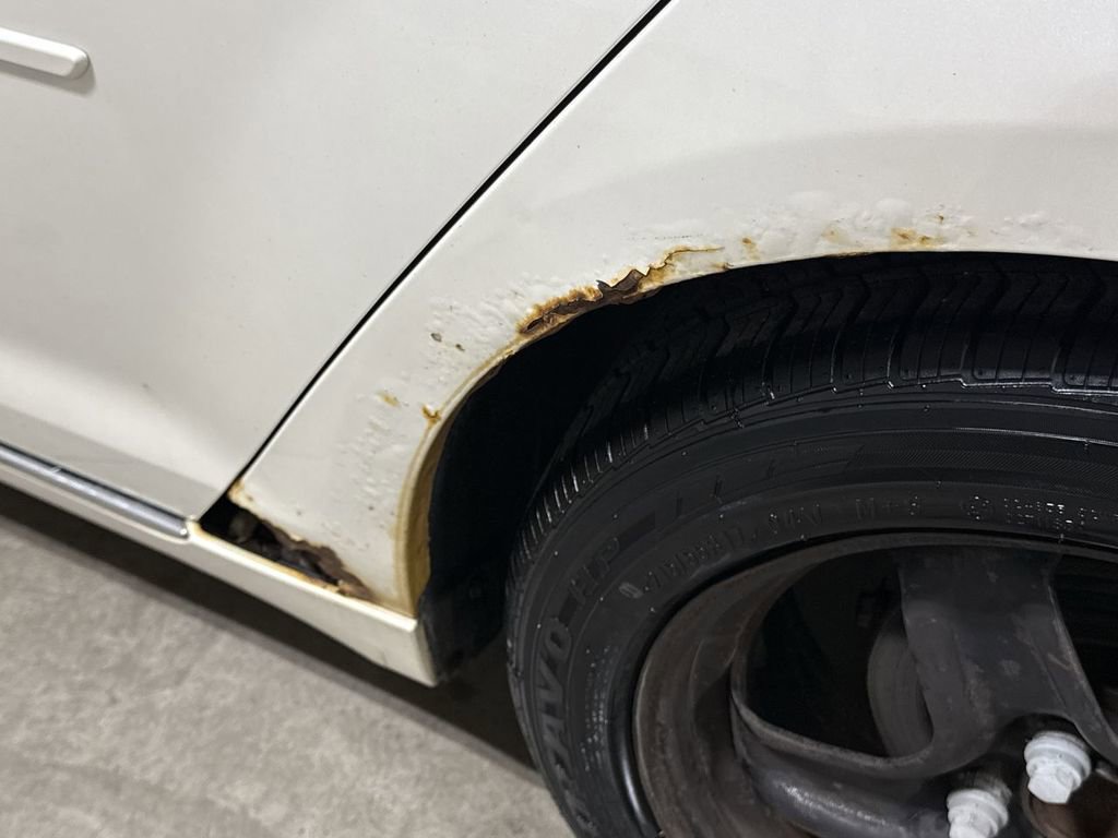 Used 2011 Chevrolet Malibu LT image 36