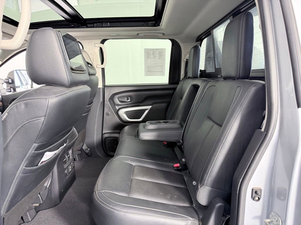 Used 2020 Nissan Titan SL w/ Moonroof Package image 24