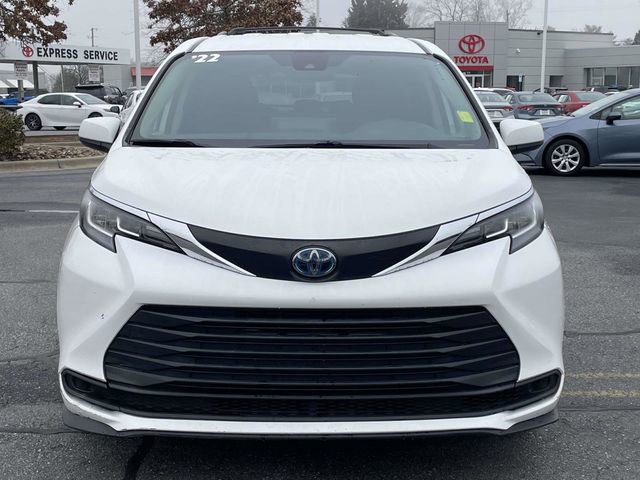 Used 2022 Toyota Sienna LE image 8