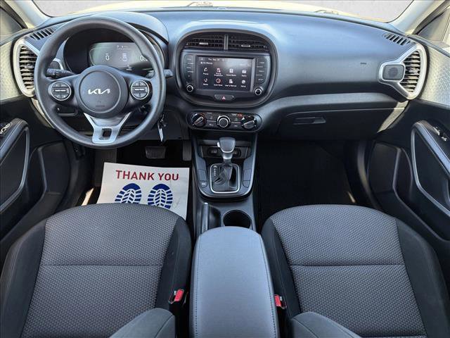 Used 2023 Kia Soul LX w/ LX Technology Package image 14