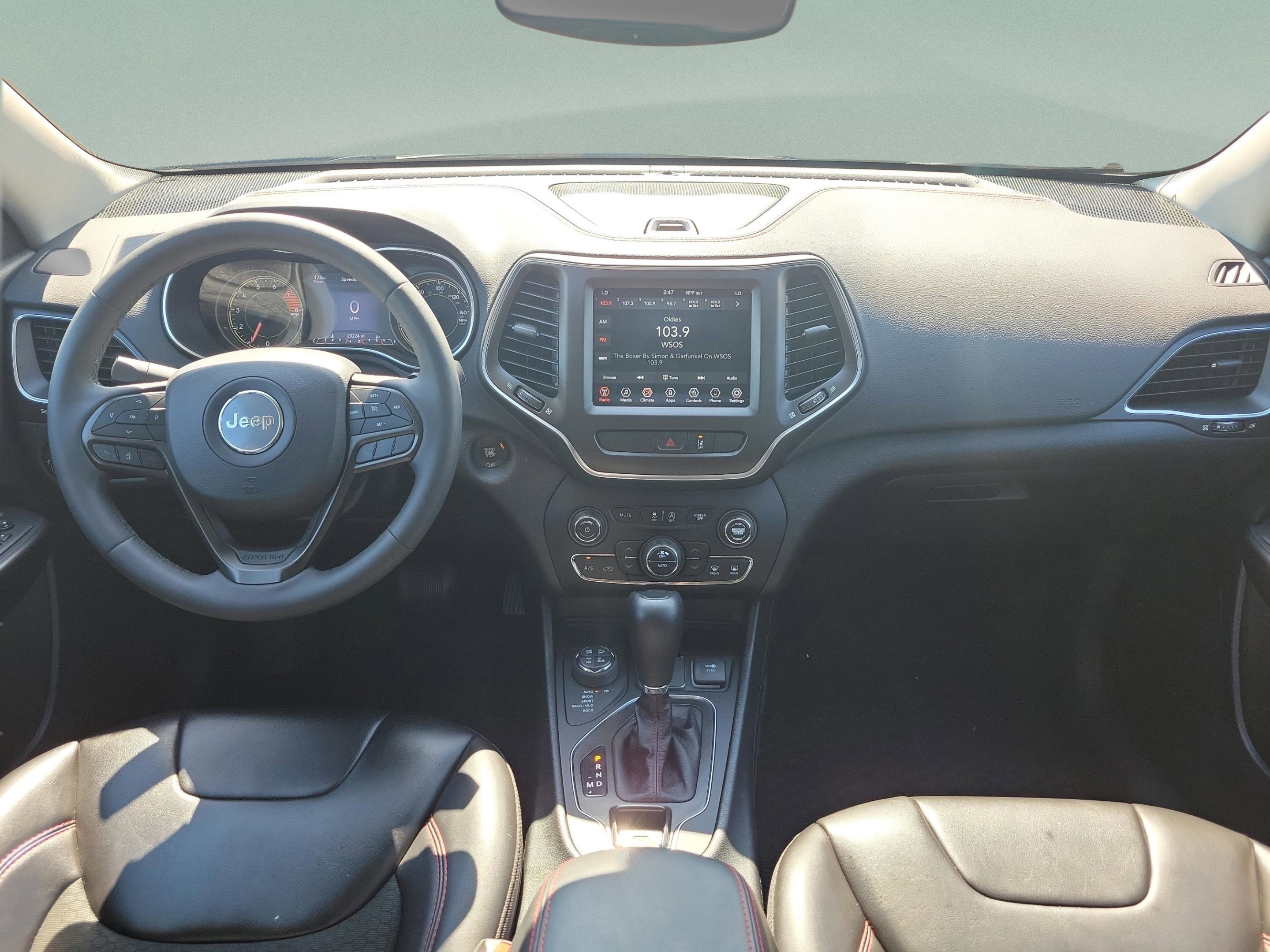 Used 2022 Jeep Cherokee Trailhawk w/ Comfort/Convenience Group image 10