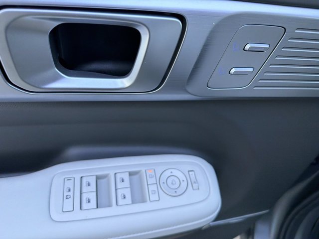 Used 2026 Hyundai Santa Fe Calligraphy FWD image 9