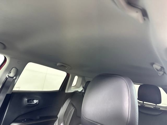 Used 2019 Jeep Compass Latitude image 12