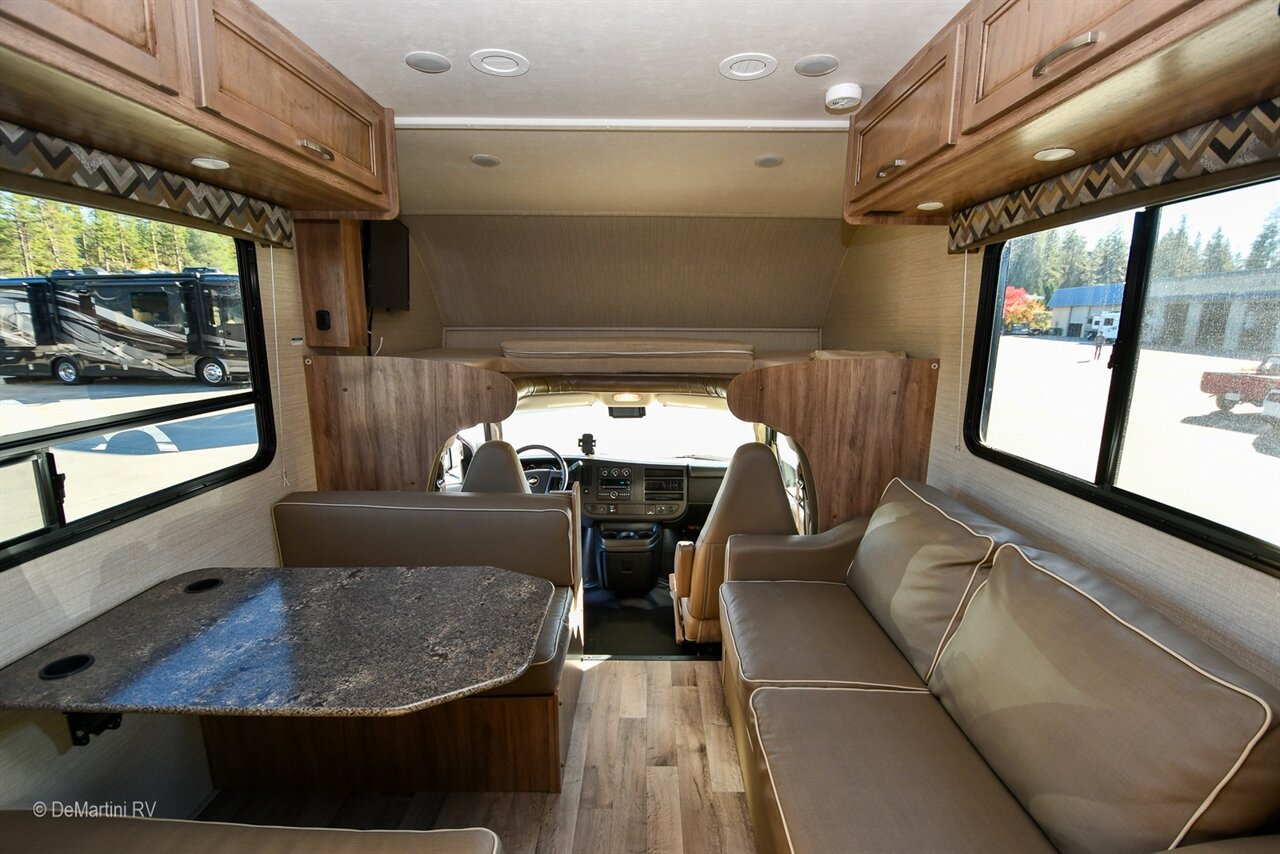 Used 2018 Chevrolet Express 4500 w/ RV Package RWD image 15