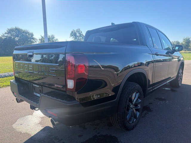 Used 2025 Honda Ridgeline Sport image 7