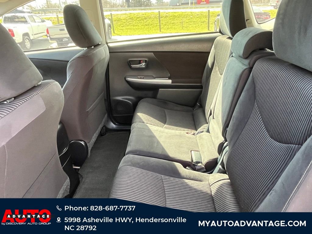 Used 2015 Toyota Prius V Three image 27