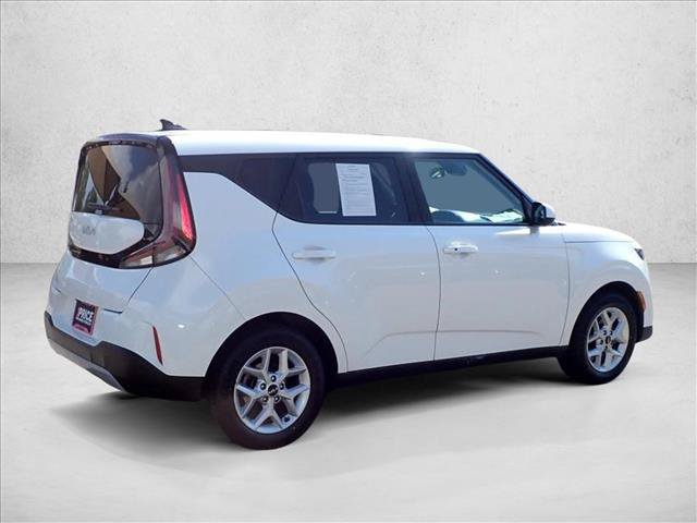 Used 2023 Kia Soul S FWD image 4