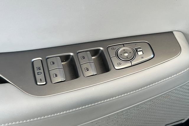 Used 2023 Hyundai Palisade SEL w/ Premium Package FWD image 12