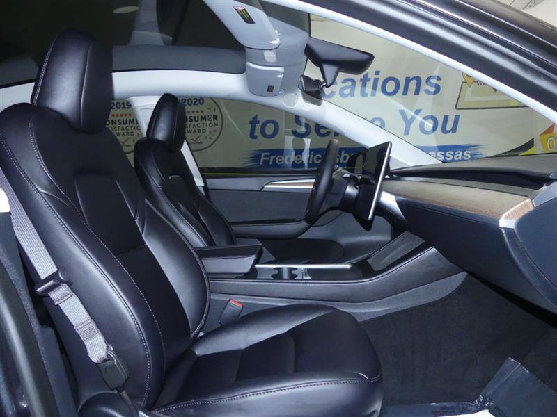 Used 2024 Tesla Model Y 2WD image 8