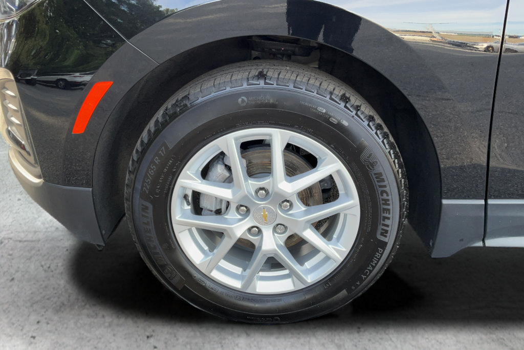 Certified 2024 Chevrolet Equinox LS w/ Driver Confidence II Package FWD image 24